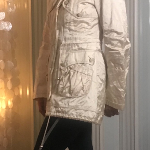 Creme rain jacket , like new - Picture 2 of 7